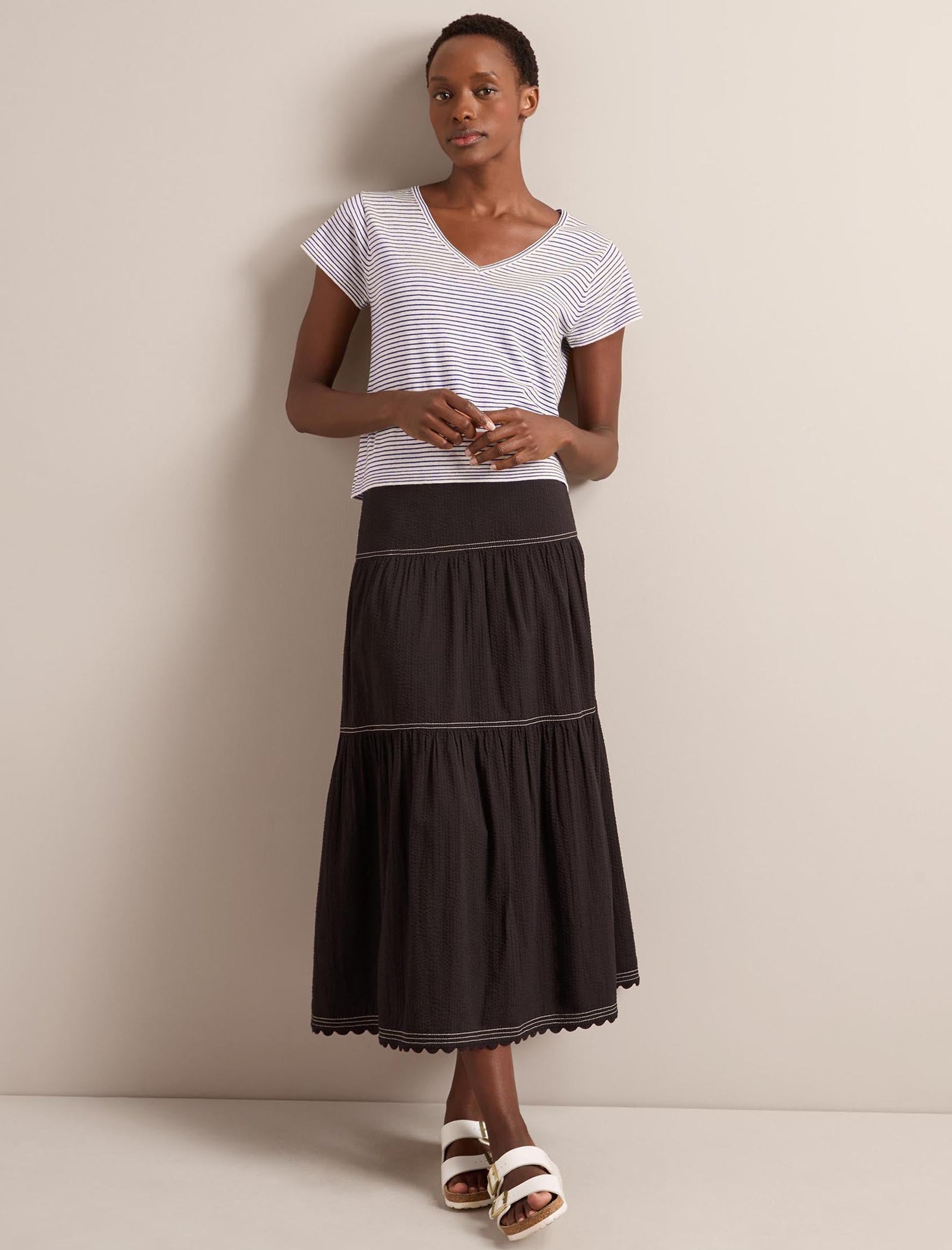 Madison Linen Blend V Neck Knit T-Shirt - White Navy Stripe